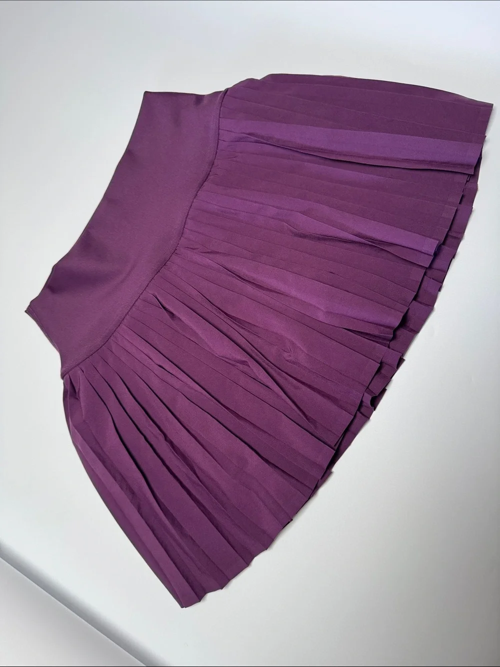 ALO Yoga Grand Slam Skirt in Plum Purple